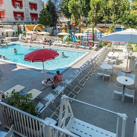 Hotel Eiffel Rimini Bagian luar foto